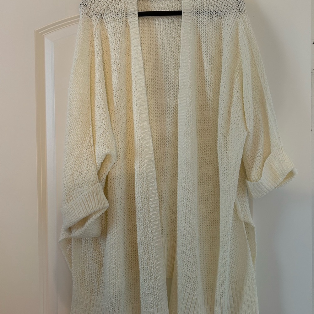 NWOT Sweet Love White/Cream Cardigan Sweater with Ribbed Texture